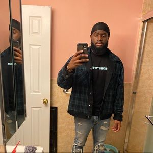 Meet your Posher, Malik